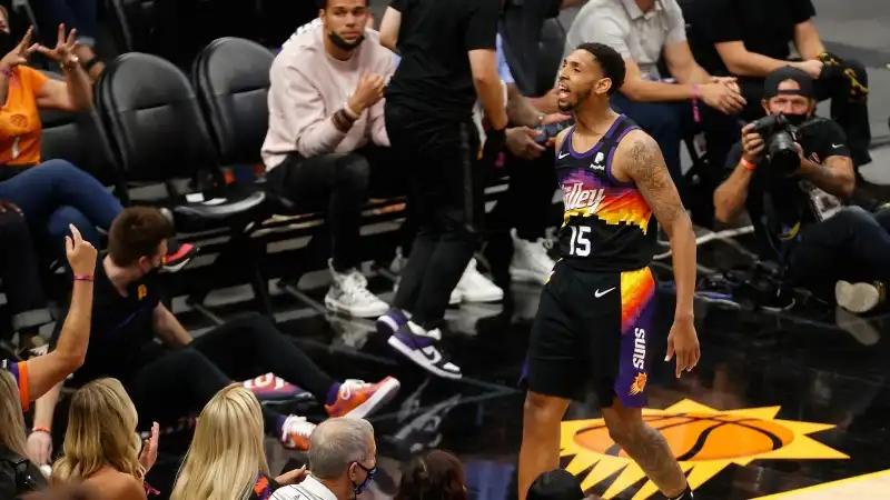 NBA: Phoenix continua a brillare: 2-0 con Denver