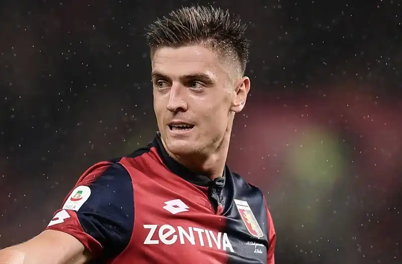 Piatek dice addio al Genoa e vola a Milano