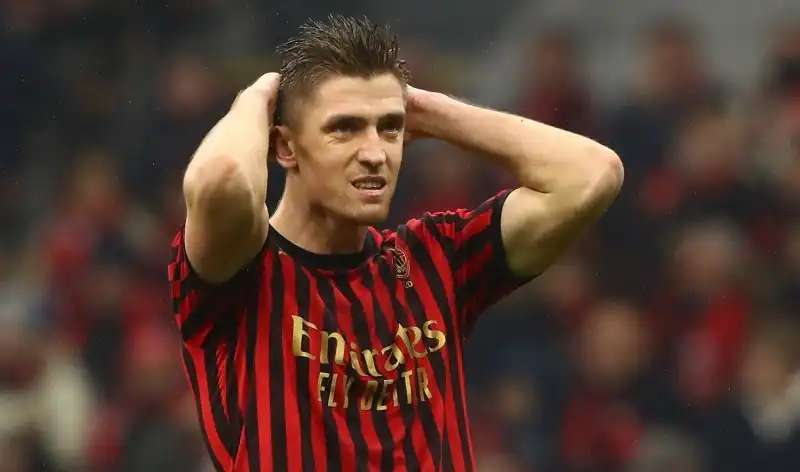 Piatek si presenta a Berlino: frecciata al Milan