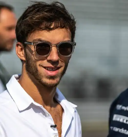 Pierre Gasly ridimensiona Lewis Hamilton: “Finirebbe ultimo”