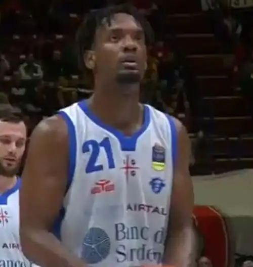 Milano crolla a Sassari: Dinamo in finale