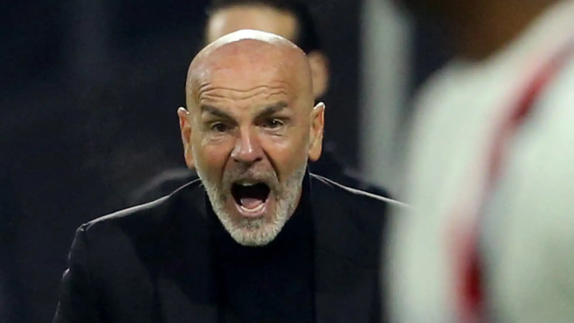Il Milan è bersagliato dagli infortuni e Stefano Pioli non riesce a nascondere il nervosismo in conferenza stampa