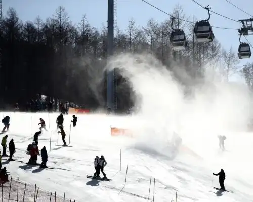 Strepitoso Hirscher, Italia lontana in combinata