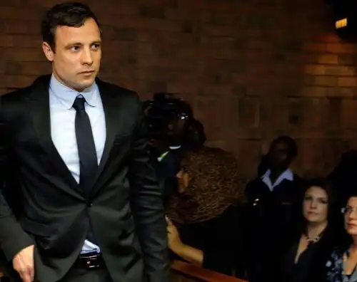 Il fratello di Pistorius smentisce