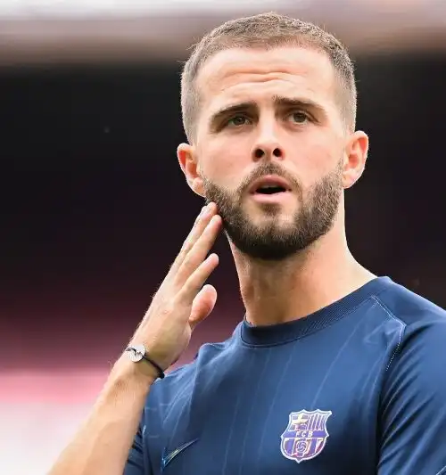 Barcellona, pretendente italiana per Miralem Pjanic