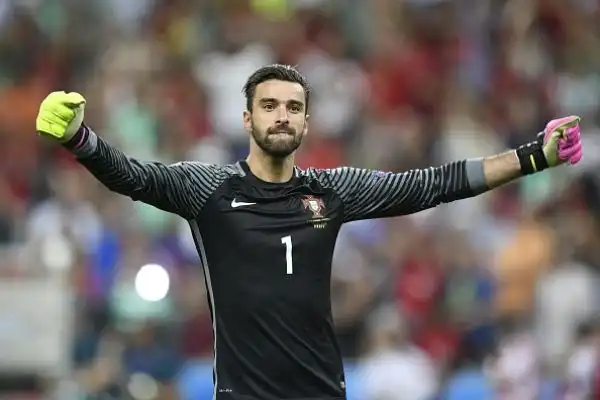 Rui Patricio 7. Decisivo nel tenere la porta inviolata nei 90', aiutato anche dal palo sul tiro di Gignac in pieno recupero.