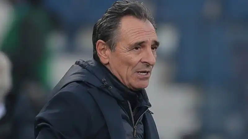 Fiorentina, arbitro sotto accusa. Lieve malessere per Prandelli