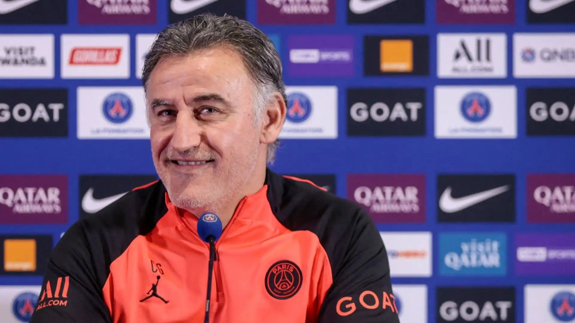 PSG: il prossimo difensore potrebbe arrivare dall'Arsenal. Foto
