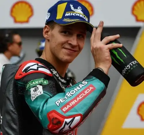 Quartararo: “Pole fantastica, con questo piede…”