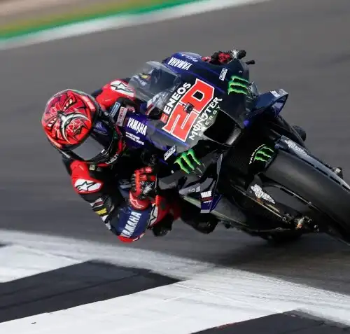 MotoGp, Quartararo domina a Silverstone. Aprilia sul podio, male Valentino Rossi