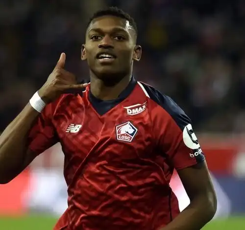 Milan, visite mediche per Leao