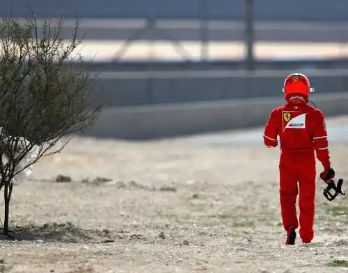 Bahrain, si ferma subito Raikkonen