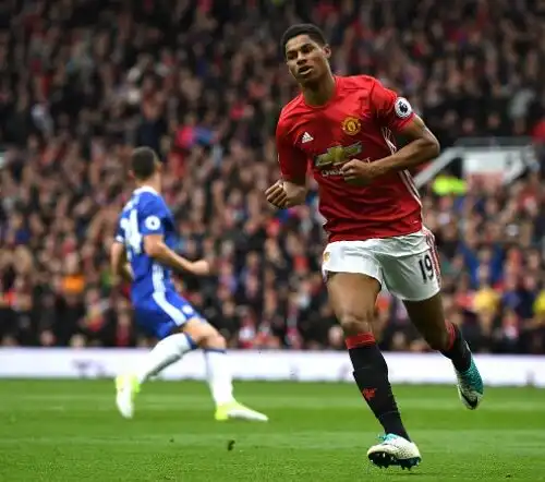 Mourinho batte Conte, Premier riaperta