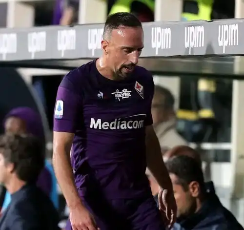 Fiorentina in ansia per Ribery: “Problema alla rotula”