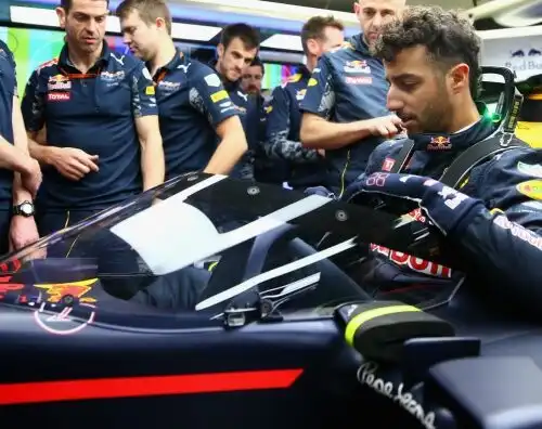 Ricciardo a Sochi con il parabrezza