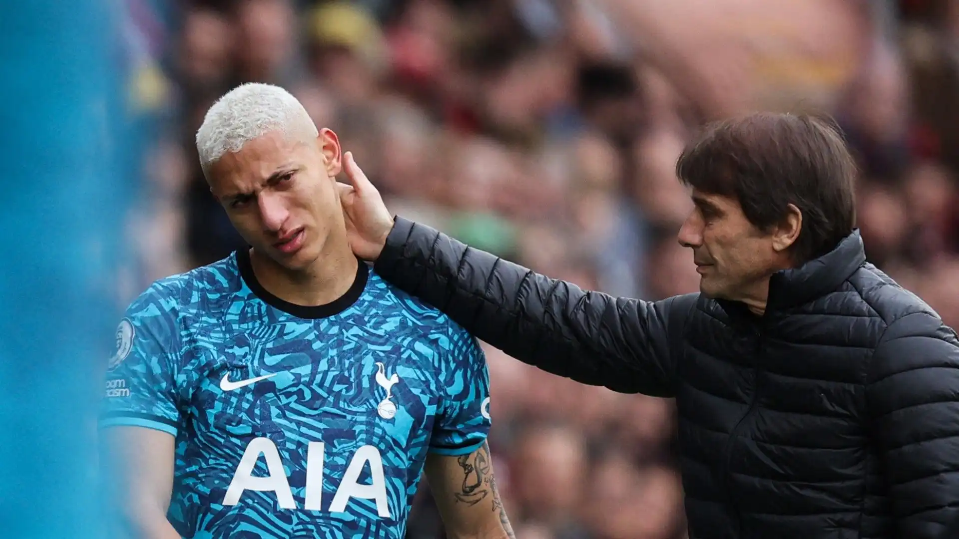 Richarlison piange e viene sostituito. Le foto