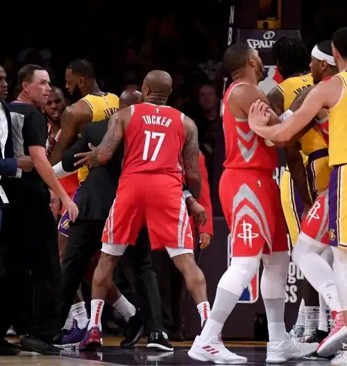 Rissa Lakers-Rockets, mano pesante con Ingram