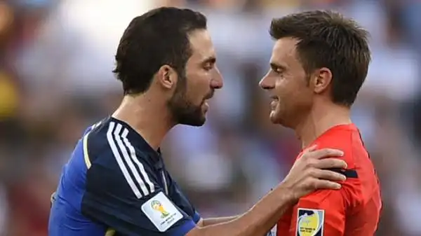 Nicola Rizzoli è stato il terzo arbitro italiano a dirigere la finale di un Mondiale, dopo Gonella nel 1978 e Collina nel 2002.