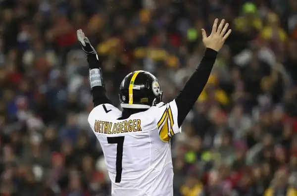 NFL, Steelers in volata