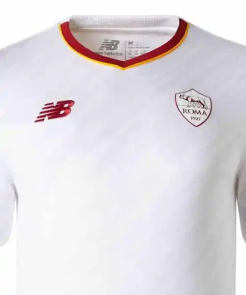 La seconda maglia della Roma è uno spettacolo