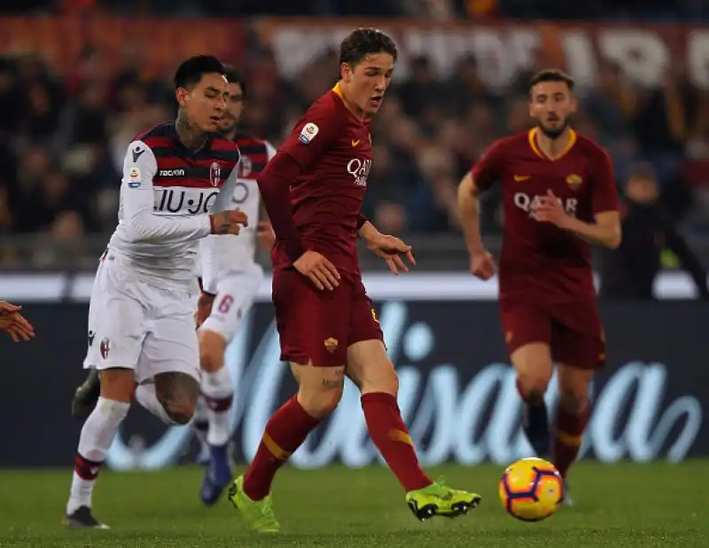 Nel 2-1 dell'Olimpico sono decisivi i gol dei difensori (Kolarov e Fazio) e le paratissime di Olsen.