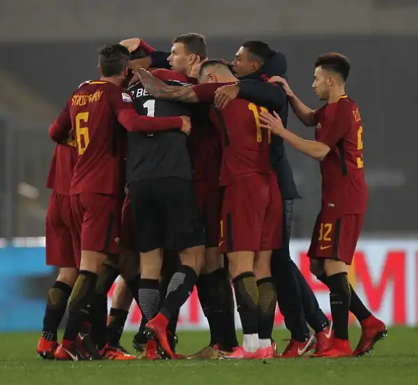 Un gol di Fazio all'ultimo respiro, dopo che poco prima Perotti aveva fallito un calcio di rigore, regala tre punti alla squadra di Di Francesco.