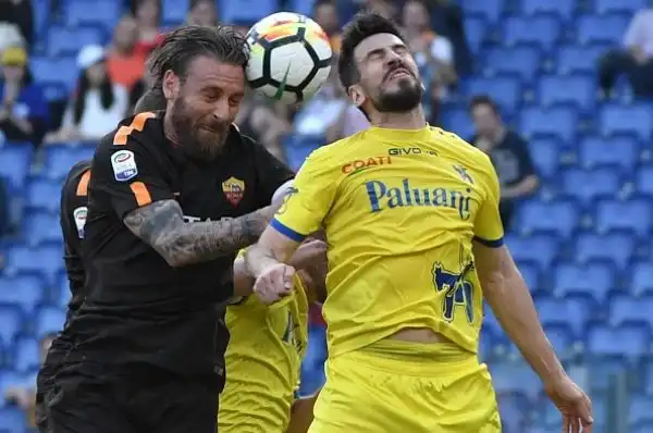 La squadra di Maran esce sconfitta per 4-1 dall'Olimpico: Di Francesco ora può pensare al Liverpool.