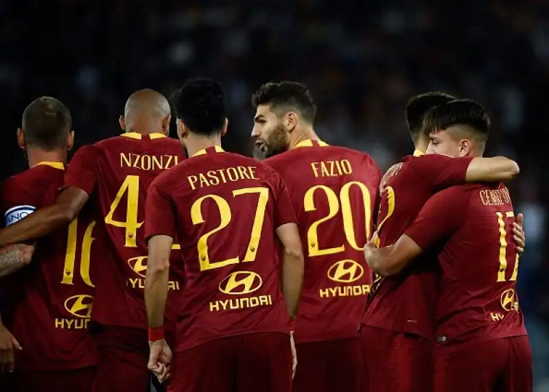 Con i gol di Under, Pastore, El Shaarawy e Kolarov i giallorossi si rilanciano in campionato.