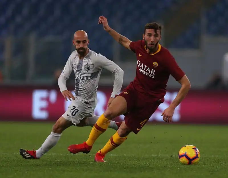 Partita show all'Olimpico, ma la classifica si muove piano sia per i nerazzurri che per i capitolini.