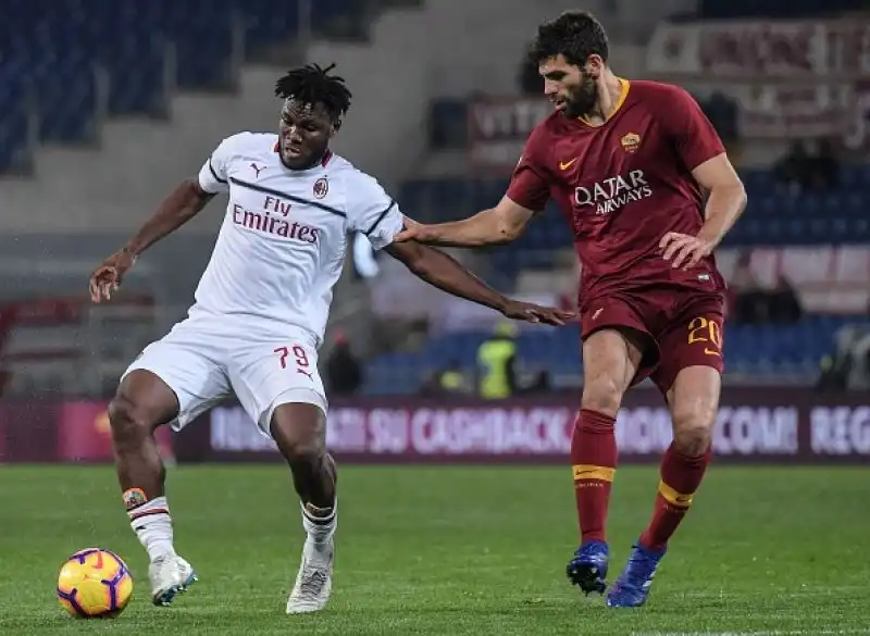 Termina 1-1 il divertente posticipo dell'Olimpico: i nerazurri contengono i danni sulle due rivali per la zona Champions.