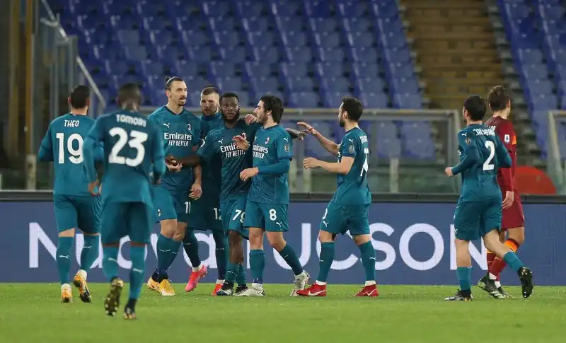 I rossoneri tornano alla vittoria in casa della Roma
