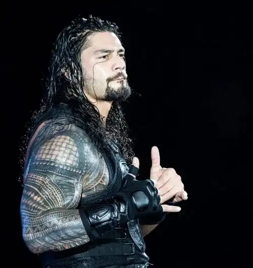 WWE, Roman Reigns non parteciperà a WM