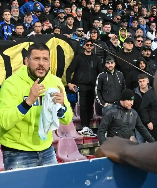 Romelu Lukaku, gesto da campione a fine partita: le foto