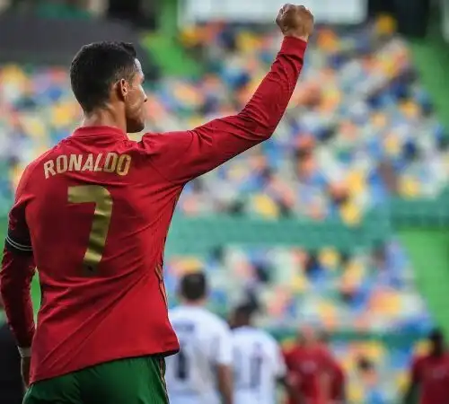Cristiano Ronaldo guida il Portogallo in Qatar: due big a casa