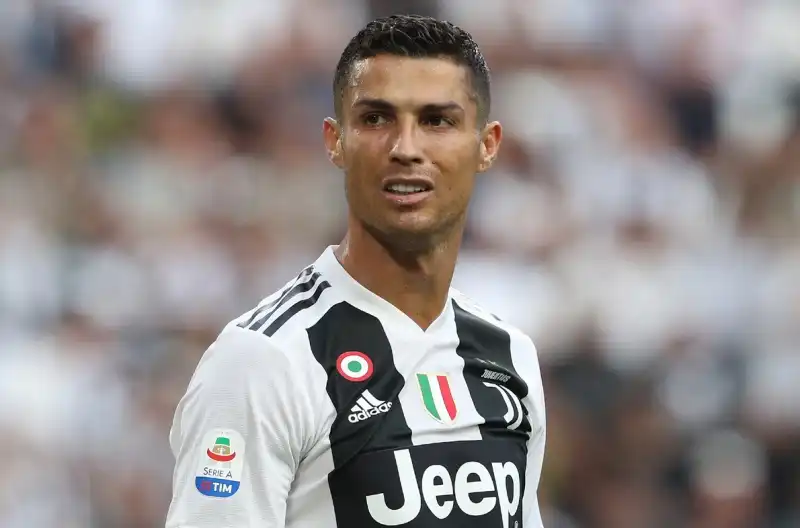 Rivoluzione Pallone d’Oro: Ronaldo e Messi giù dal podio