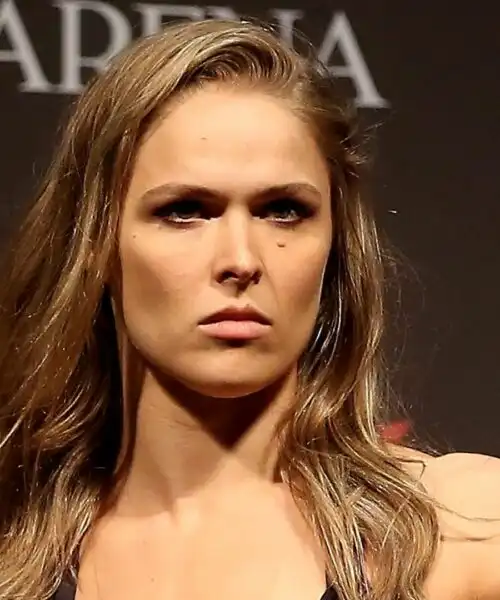 Ronda Rousey: tanto bella quanto pericolosa. Le foto