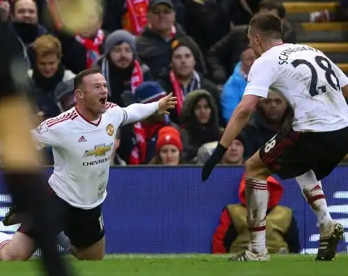 Rooney affonda Klopp