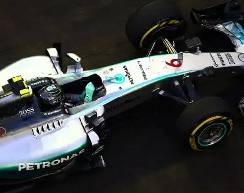Rosberg davanti prima del botto