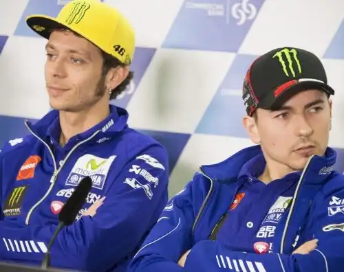 Rossi: “Ducati-Lorenzo? Servono le palle…”