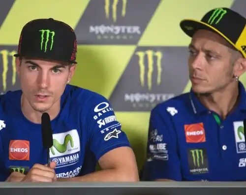 Maverick Viñales chiede di fare un passo indietro