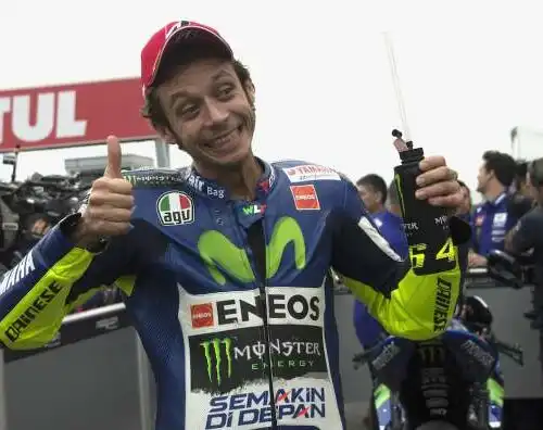 Rossi si dà al canto con Cremonini