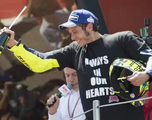 Rossi, moto rivoluzionata sabato notte