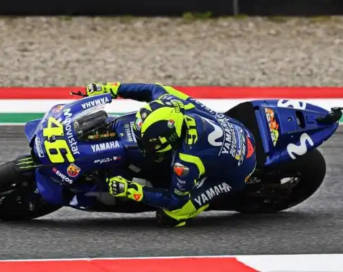 Valentino Rossi subito protagonista al Montmelò