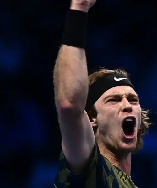 ATP Finals, Andrey Rublev rimonta su Tsitsipas: è in semifinale