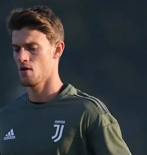 L’agente di Rugani: “Ha avuto solo un po’ di febbre”