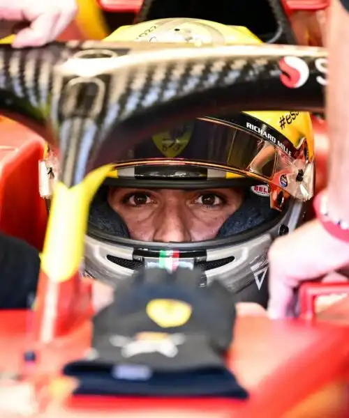 F1 Ferrari: muretto ancora nel mirino, Carlos Sainz punito