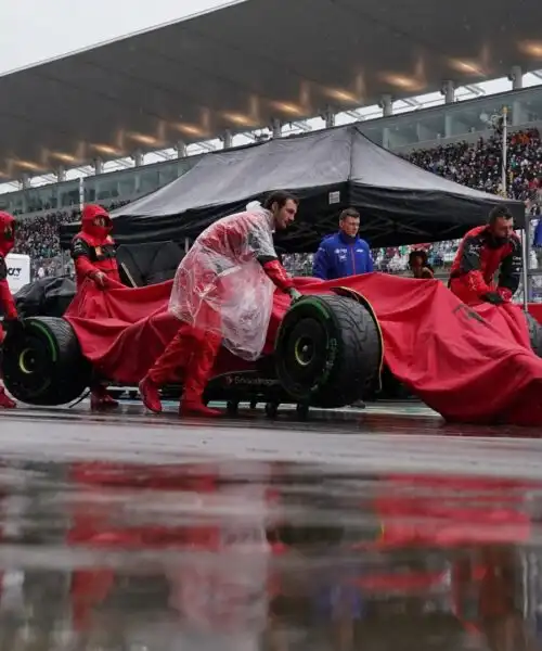 F1, disastro Carlos Sainz a Suzuka: gara già finita