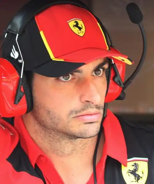 F1 Ferrari: da Sainz messaggio chiaro a Maranello