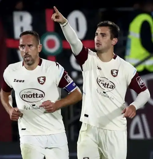 Serie A: colpaccio della Salernitana in Laguna, pari in Liguria