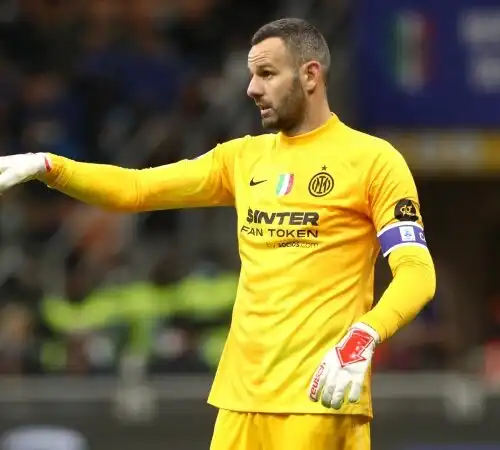 Calciomercato Inter, Handanovic non si farà da parte